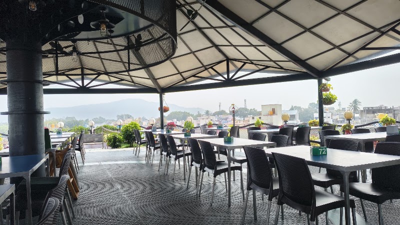 Highpark Revolving Bar & Restaurant - Highpark Revolving Bar & Restaurant 28, D Devaraj Urs Rd, Subbarayanakere, Chamrajpura, Mysuru, Karnataka 570001, India