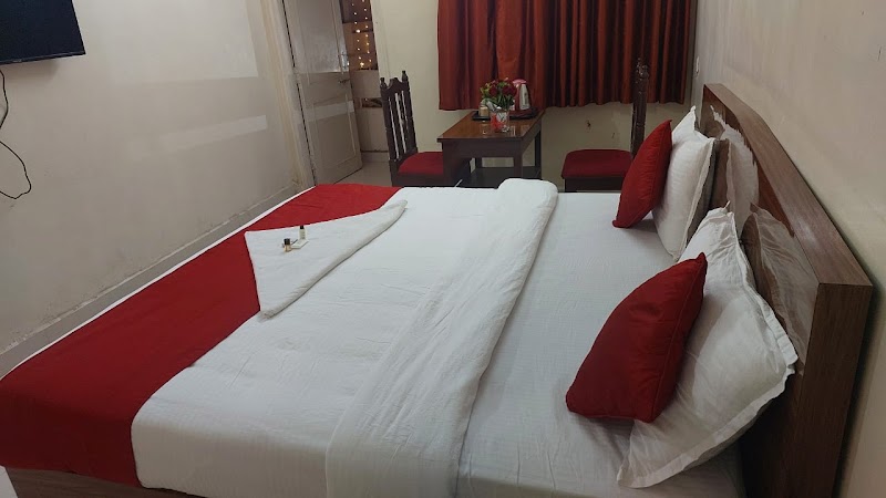 Anand Dham Lodge - Anand Dham Lodge, Kamadgiri Marg, Ram Ghat Rd, Kashavgarh, Chitrakoot, Madhya Pradesh 485334, India