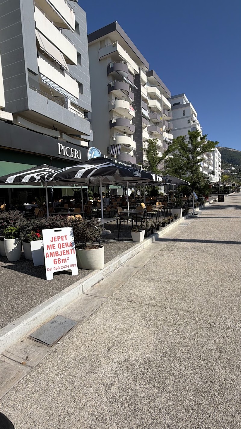 Restorant Lungo Mare - Restorant Lungo Mare, Komplexi OSLO Uji I Ftohte, Vlora, Albania