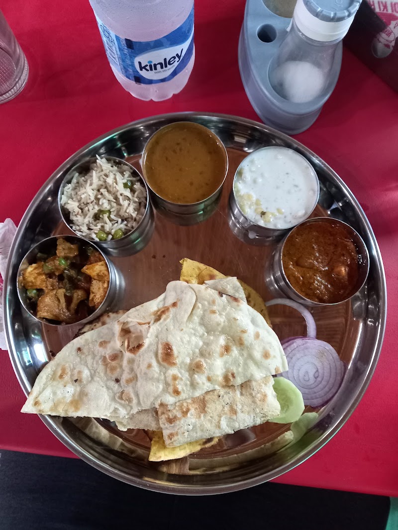 Hotel Paradise Ganga River Side - Hotel Paradise Ganga River Side Triveni Ghat, Main Bazar Rd, opposite Police Chowki, Mayakund, Rishikesh, Uttarakhand 249201, India