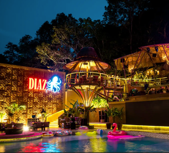DIAZ Pool Club & Bar, Goa