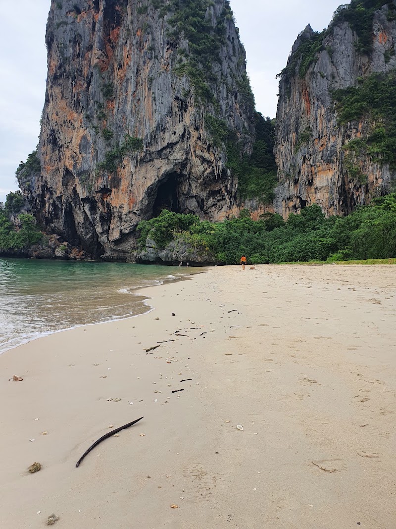 Cave Pra Nang Beach - Cave Pra Nang Beach 2R5P+6M4, Ao Nang, Mueang Krabi District, Krabi 81000, Thailand