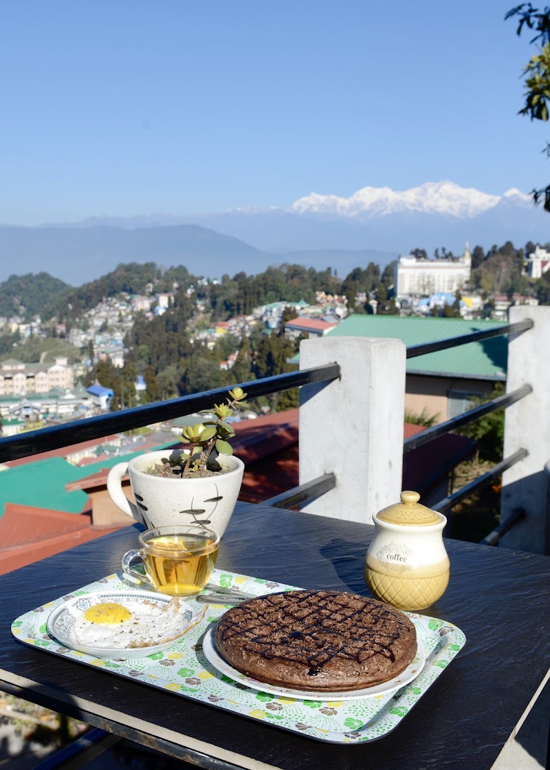 Hideout Backpackers Hostel and Cafe - Hideout Backpackers Hostel and Cafe 10 A Rock Ville, Opposite Water Tank, Near SP Bunglow, Chowrasta, Chauk Bazaar, Darjeeling, West Bengal 734101, India