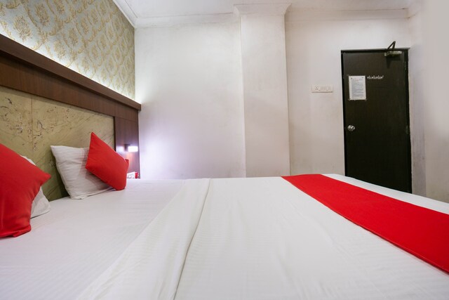 Collection O Prince Residency - Collection O Prince Residency Gopal Krishna Gokhale Marg, near Thane Railway Station, opp. Ashok Cinema, Jambli Naka, Thane West, Mumbai, Thane, Maharashtra 400602, India