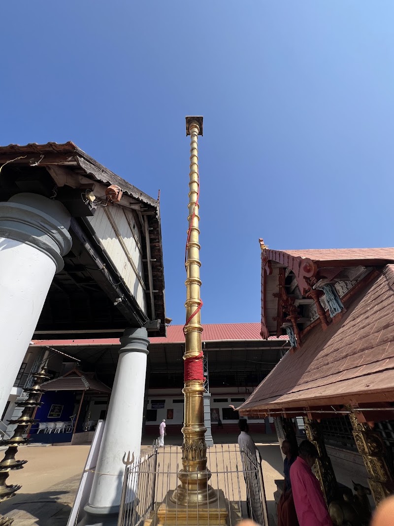 Ernakulam Siva Temple Vadake Nada - Ernakulam Siva Temple Vadake Nada, X79J+PXC, Government Press Rd, Marine Drive, Ernakulam, Kochi, Kerala 682011, India