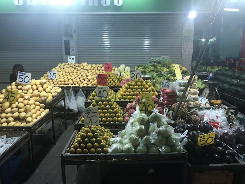 Fresh Fruits Market, Chiang Mai - Fresh Fruits Market, Chiang Mai QXWX+FM4, Chang Moi Sub-district, Mueang Chiang Mai District, Chiang Mai 50300, Thailand