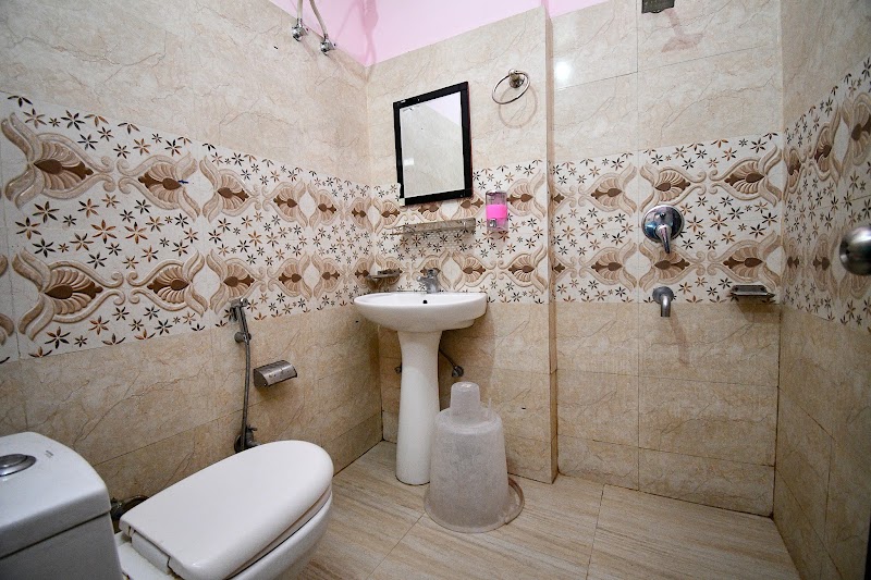 Hotel Devbhoomi Inn - Hotel Devbhoomi Inn Dehradun Rd, near P.N.B bank, Adarsh Gram, Rishikesh, Uttarakhand 249201, India