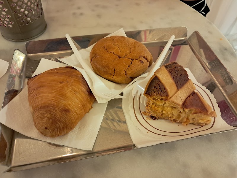 Sfogliate e Sfogliatelle - Sfogliate e Sfogliatelle, Via S. Gregorio Armeno, 24, 80138 Napoli NA, Italy