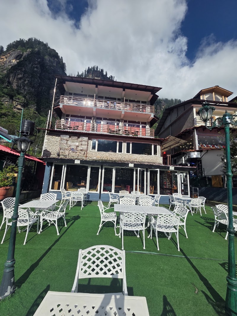 Cafe 1947 - Cafe 1947 Near Nehru Kund, Leh Manali Hwy Vpo Bahang, Dist, Manali, Bashisht, Himachal Pradesh 175103, India