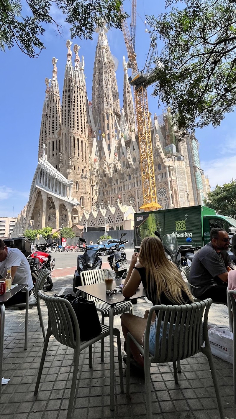 Buenas Migas - Buenas Migas Plaça de la Sagrada Família, 17, Eixample, 08013 Barcelona, Spain