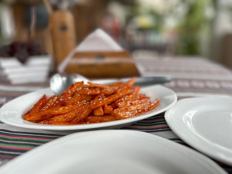 Mayel Lyang Cafe & Restaurant - Mayel Lyang Cafe & Restaurant Justice Biswas Rd, opp. SP Bungalow, Kalimpong Khasmahal, Kalimpong, West Bengal 734301, India