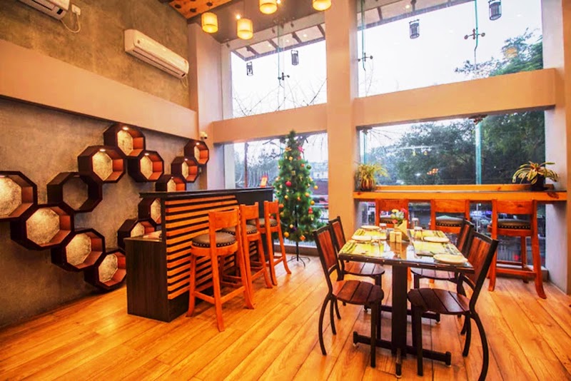 Hotel Ganpati - Hotel Ganpati Bidhan Rd, near Maa Bhawani kali MandirSiliguri, Ward 12, Hakim Para, Siliguri, West Bengal 734001, India