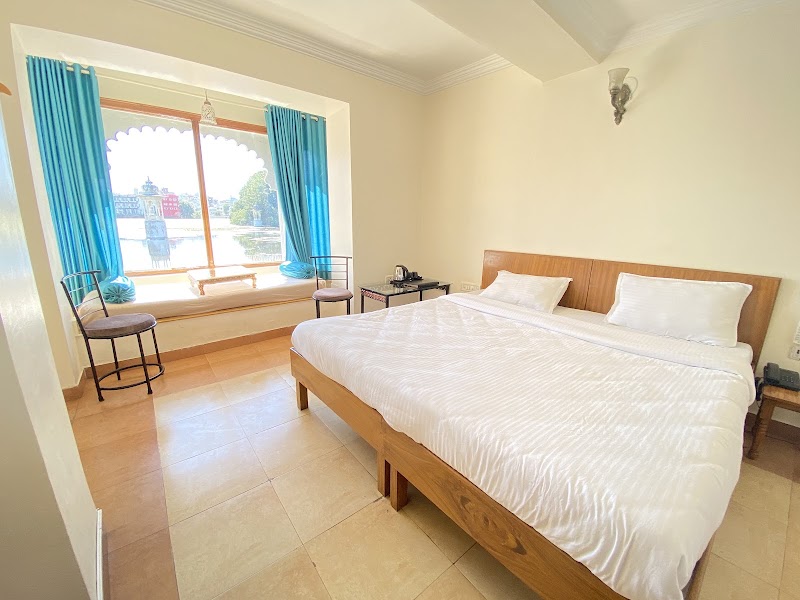 Natural Lake View Hotel - Natural Lake View Hotel 55, Swaroop Sagar Rd, Chamanpura, Udaipur, Rajasthan 313004, India