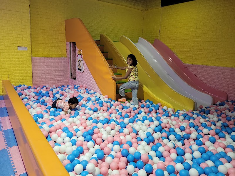 SkyJumper Trampoline Park - Bengaluru, Garuda Mall - SkyJumper Trampoline Park - Bengaluru, Garuda Mall Sixth Floor, Ashok Nagar, Magrath Road, Garuda Mall Rd, nearby Sadath Court, Ashok Nagar, Bengaluru, Karnataka 560025, India