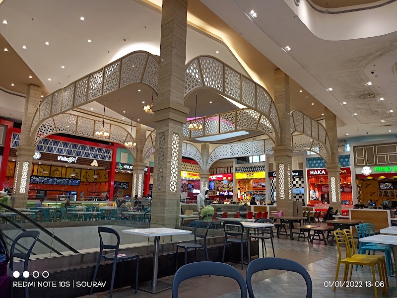 South City Mall - South City Mall 375, Prince Anwar Shah Rd, South City Complex, Jadavpur, Kolkata, West Bengal 700068, India