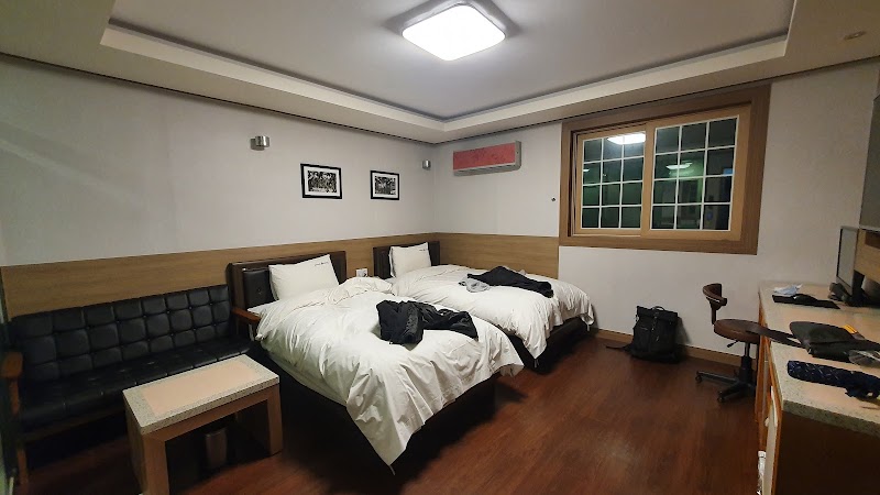 Sugar Hotel, Gyeongju - Sugar Hotel, Gyeongju 34-1 Taejong-ro 685beon-gil, Gyeongju, Gyeongsangbuk-do, South Korea