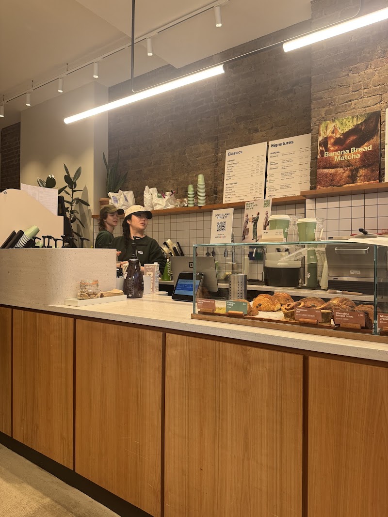 Blank Street Coffee - Blank Street Coffee 159 Praed St, Tyburnia, London W2 1RL, UK