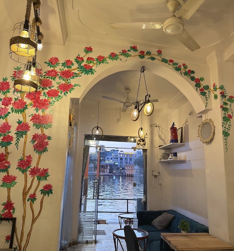 LaVista By Karan Rooftop Restaurant and cafe - LaVista By Karan Rooftop Restaurant and cafe 46, Gangaur Ghat Marg, Hotel Gangaur Palace, Udaipur, Rajasthan 313004, India