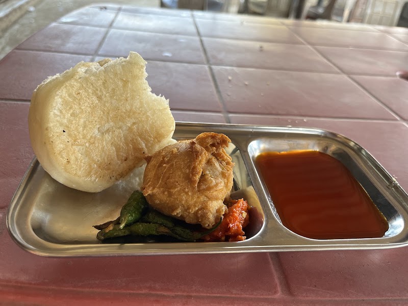 Shiv VadaPav Center - Shiv VadaPav Center, Ghoti - Shirdi Rd, Bharvir Khurd, Dhamangaon, Maharashtra 422403, India