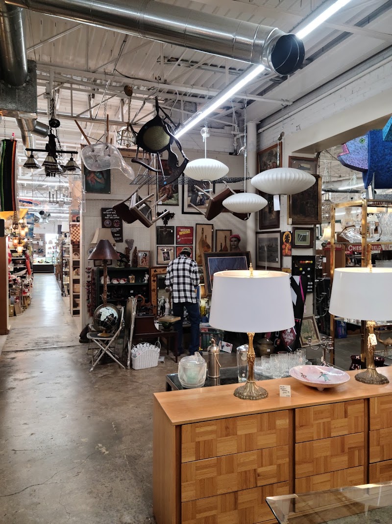 Lula B's Design District - Lula B's Design District, 1010 N Riverfront Blvd, Dallas, TX 75207, USA