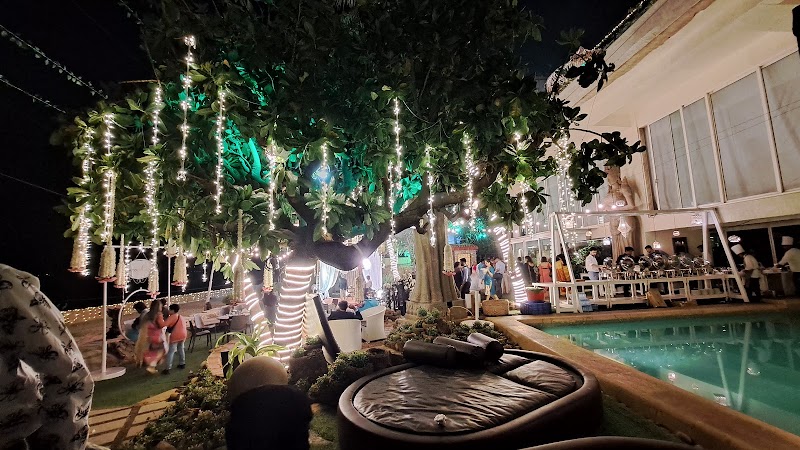 Kino Cottage - Kino Cottage 63, J.P Road, Seven Bungalows, Aram Nagar, Versova, Andheri West, Mumbai, Maharashtra 400061, India