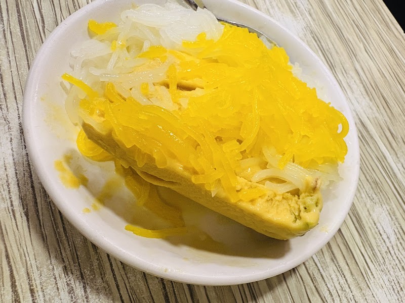 Prakash Ki Mashoor Kulfi - Prakash Ki Mashoor Kulfi Shop No 12, Prakash Kulfi Chaurah, 13, Fruit Ln, Mohan Market, Aminabad, Lucknow, Uttar Pradesh 226018, India