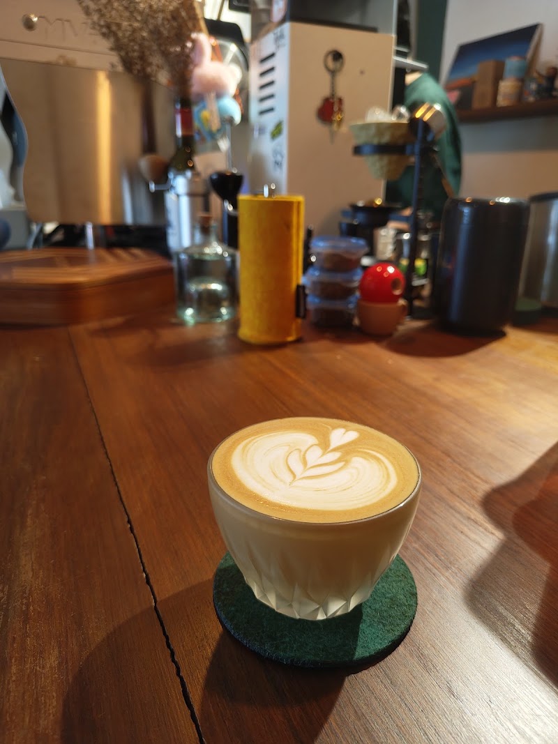 y.ours specialty coffee home roaster ร้านกาแฟ กาแฟพิเศษ สุขุมวิท 71 ปรีดีพนมยงค์ 14 แยก 10 - y.ours specialty coffee home roaster ร้านกาแฟ กาแฟพิเศษ สุขุมวิท 71 ปรีดีพนมยงค์ 14 แยก 10, 78 Soi Mi Suwan 3, Khwaeng Phra Khanong Nuea, Watthana, Krung Thep Maha Nakhon 10110, Thailand