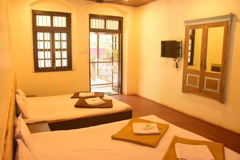 Preeti Hotel Matheran (Veg) - Preeti Hotel Matheran (Veg) Kasturba Rd, opp. E-riskshaw stand, Matheran, Maharashtra 410102, India