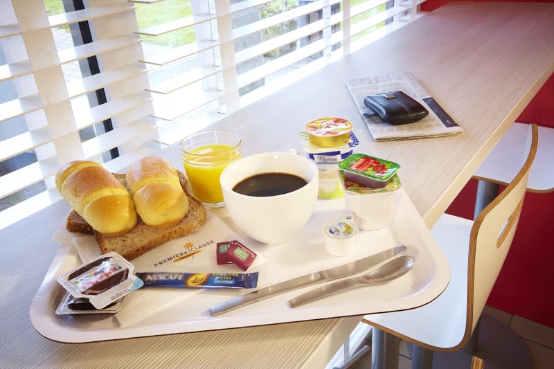 Hôtel Heco Calais centre gare - Hôtel Heco Calais centre gare 3 Quai du Danube, 62100 Calais, France