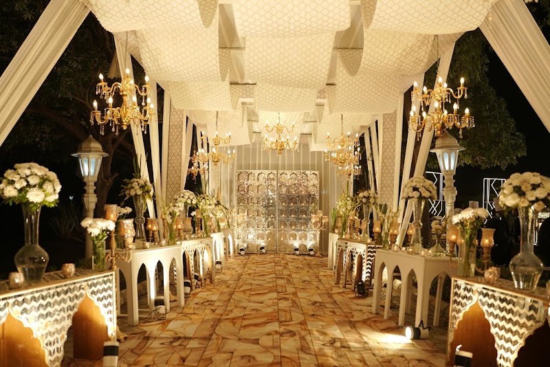 Grand Mantram Resort - Grand Mantram Resort, C4GR+8J5 golden tulip suites, 33 Feet Rd, Baliawas, Gurugram, Bandhwari, Haryana 122003, India