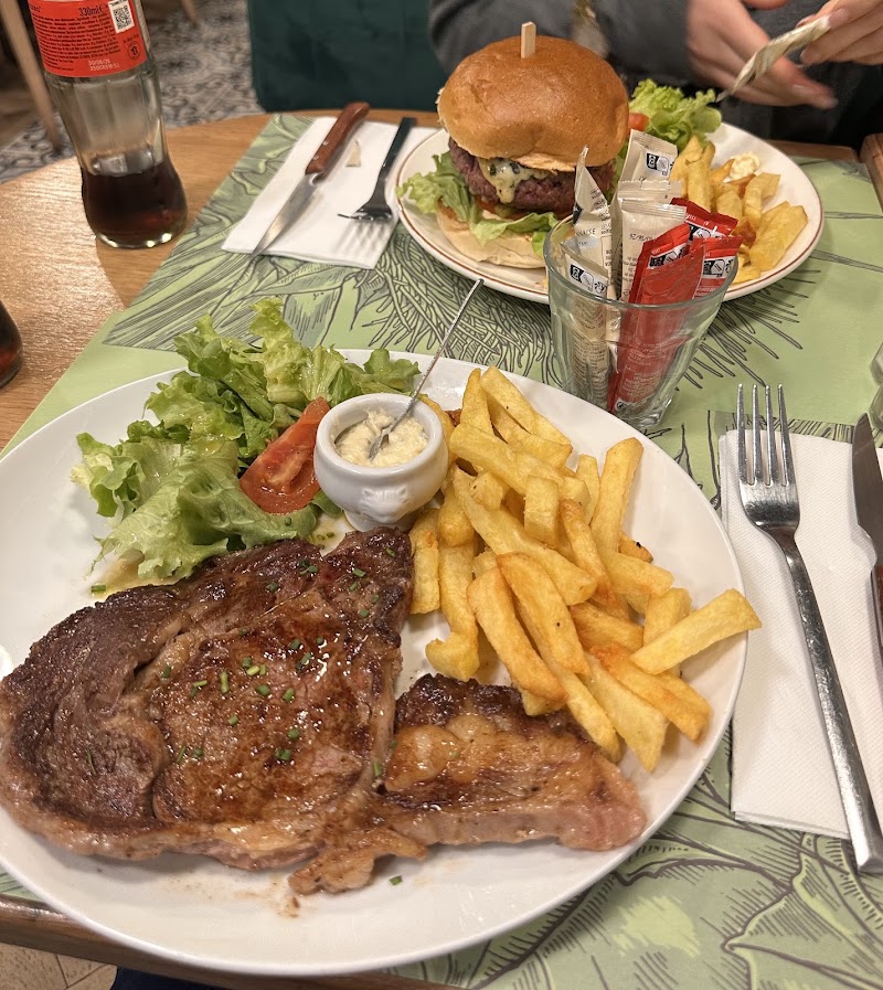 Le Petit Maillot - Le Petit Maillot 269 Bd Pereire, 75017 Paris, France