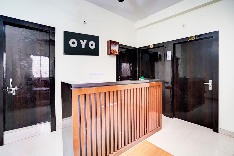 Hotel O The Crown Inn - Hotel O The Crown Inn Plot No-1, East Gola Raod, St, Karen's School, Chandra Shekhar Nagar More, near Shubham Friends Marriage Hall, Vivek Vihar Colony, Danapur, Patna, Bihar 801503, India