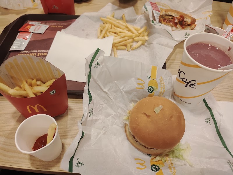 McDonald's - McDonald's G6 Magneto Mall, Ground Floor Maharshi Valmiki Ward, Great Eastern Rd, VIP Chowk, Raipur, Chhattisgarh 492001, India