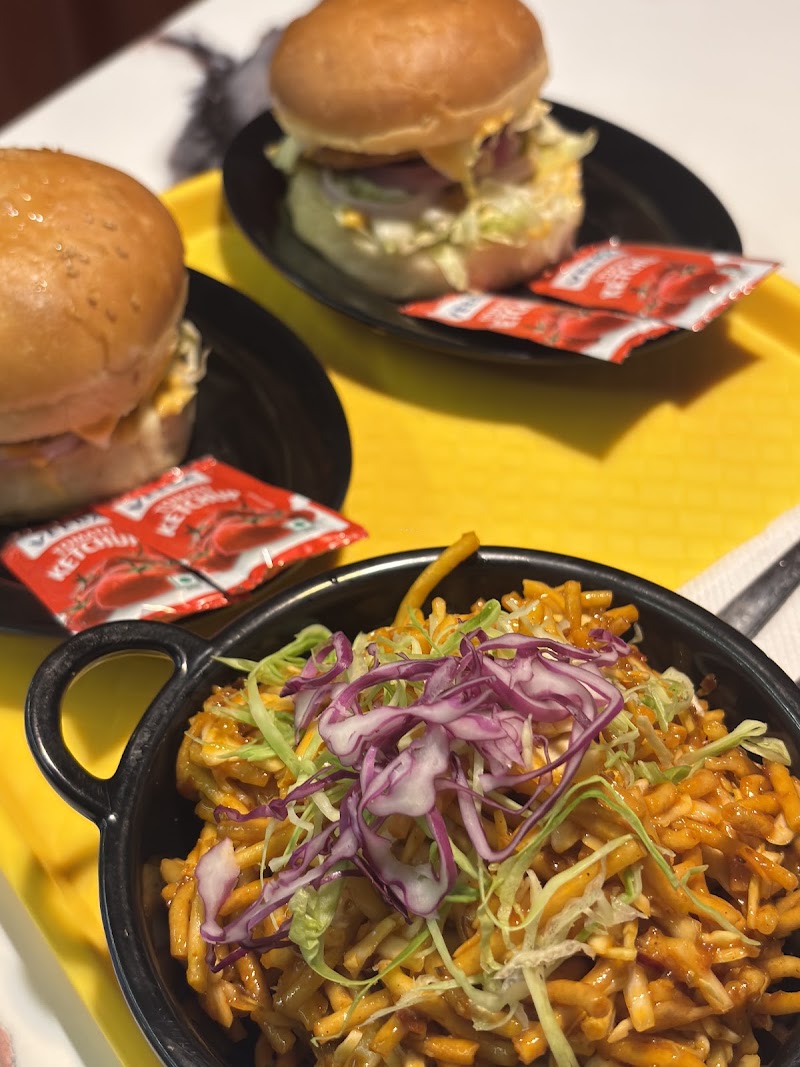 Cafe Good Vibes - Cafe Good Vibes Cafe Good Vibes, Khareghat Rd, opposite Geeta Bhavan, Rajiwada, Ratnagiri, Maharashtra 415612, India