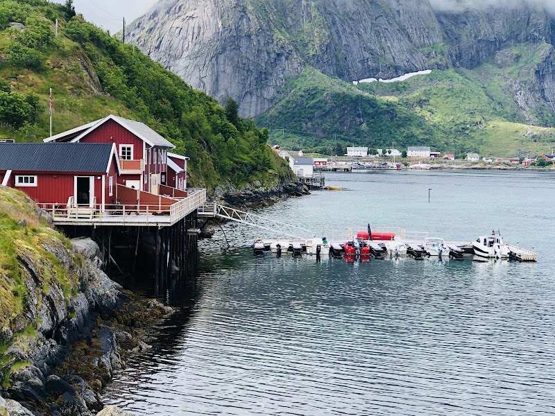 Rostad Retro Rorbuer - Rostad Retro Rorbuer Olenilsøy, 8390 Reine, Norway