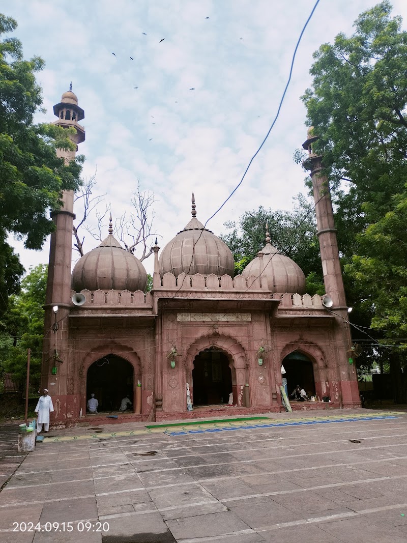 Banglewali Masjid Markaz Nizamuddin Delhi - Banglewali Masjid Markaz Nizamuddin Delhi H6RV+Q92, Nizamuddin, Nizamuddin West, New Delhi, Delhi 110013, India