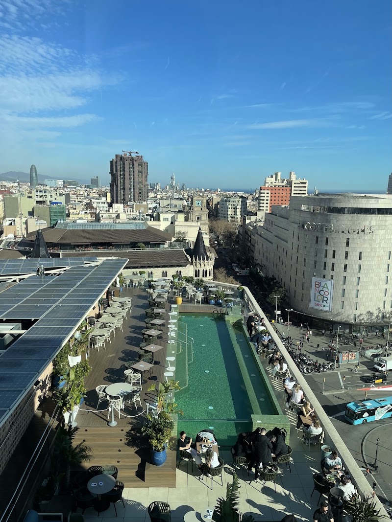 Skybar Barcelona (45 Times Barcelona Hotel) - Skybar Barcelona (45 Times Barcelona Hotel) Skybar Barcelona (45Times Barcelona Hotel, Pl. de Catalunya, 10, Eixample, 08002 Barcelona, Spain