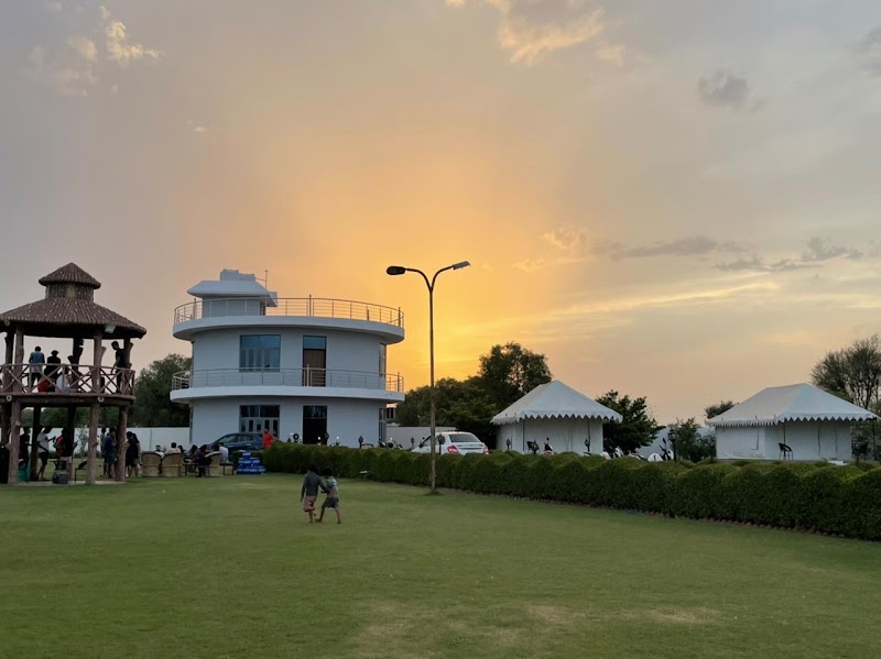 Rosewood Farms - Farmhouse in Jaipur - Rosewood Farms - Farmhouse in Jaipur Pahadiya Rd, near shiv temple, village lakhna, Jaipur, Dabla Bujurg, Rajasthan 303904, India