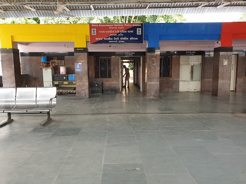 Sabarmati Jn - Sabarmati Jn, Ram Nagar, Sabarmati, Ranip, Ahmedabad, Gujarat 380005, India