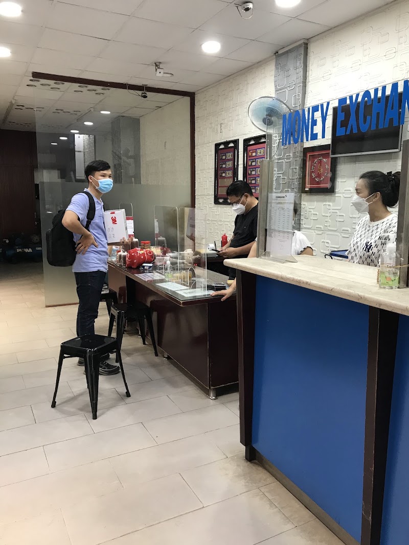 Quầy Thu đổi Ngoại tệ Eximbank 59 - Quầy Thu đổi Ngoại tệ Eximbank 59, 135 Đồng Khởi, Sài Gòn, Hồ Chí Minh, Vietnam