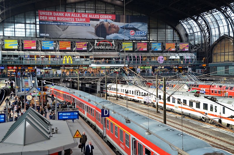 Hamburg Central Station - Hamburg Central Station, Hachmannplatz 16, 20099 Hamburg, Germany