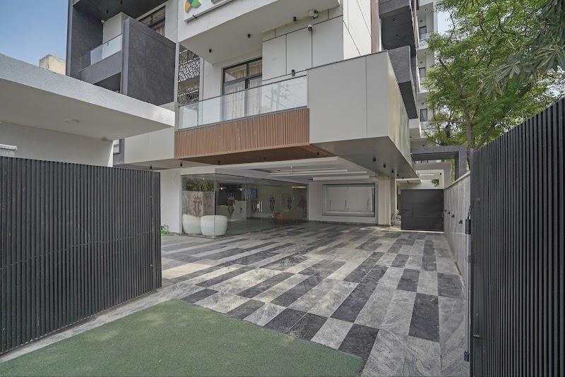 Treebo Premium Indus Crown - Treebo Premium Indus Crown A8, Block A, Sector 72, Noida, Uttar Pradesh 201301, India
