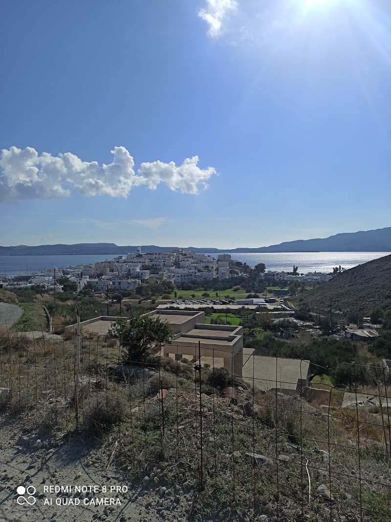 Adamas Free Parking boat parking Wednesday - Adamas Free Parking boat parking Wednesday Adamantas 848 01, Greece