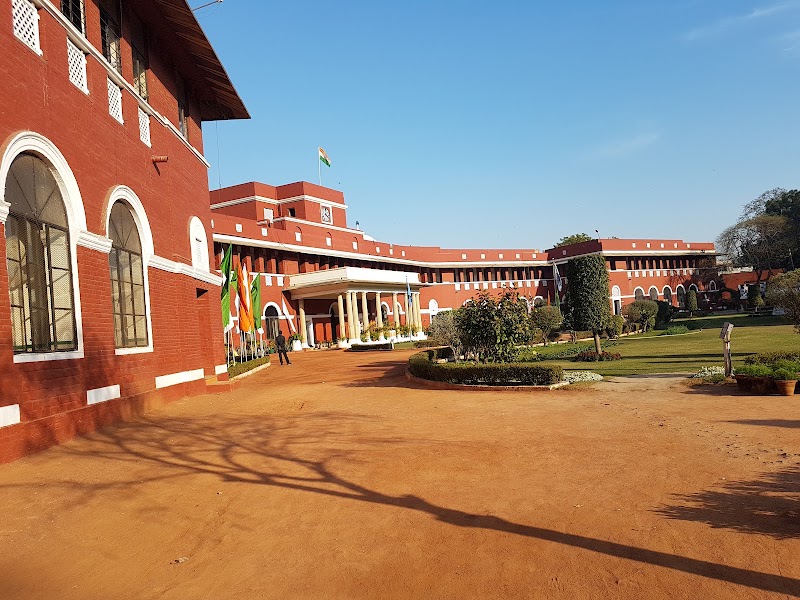 Modern School - Modern School, J6HH+MMC, Barakhamba Rd, Todermal Road Area, Mandi House, New Delhi, Delhi 110001, India