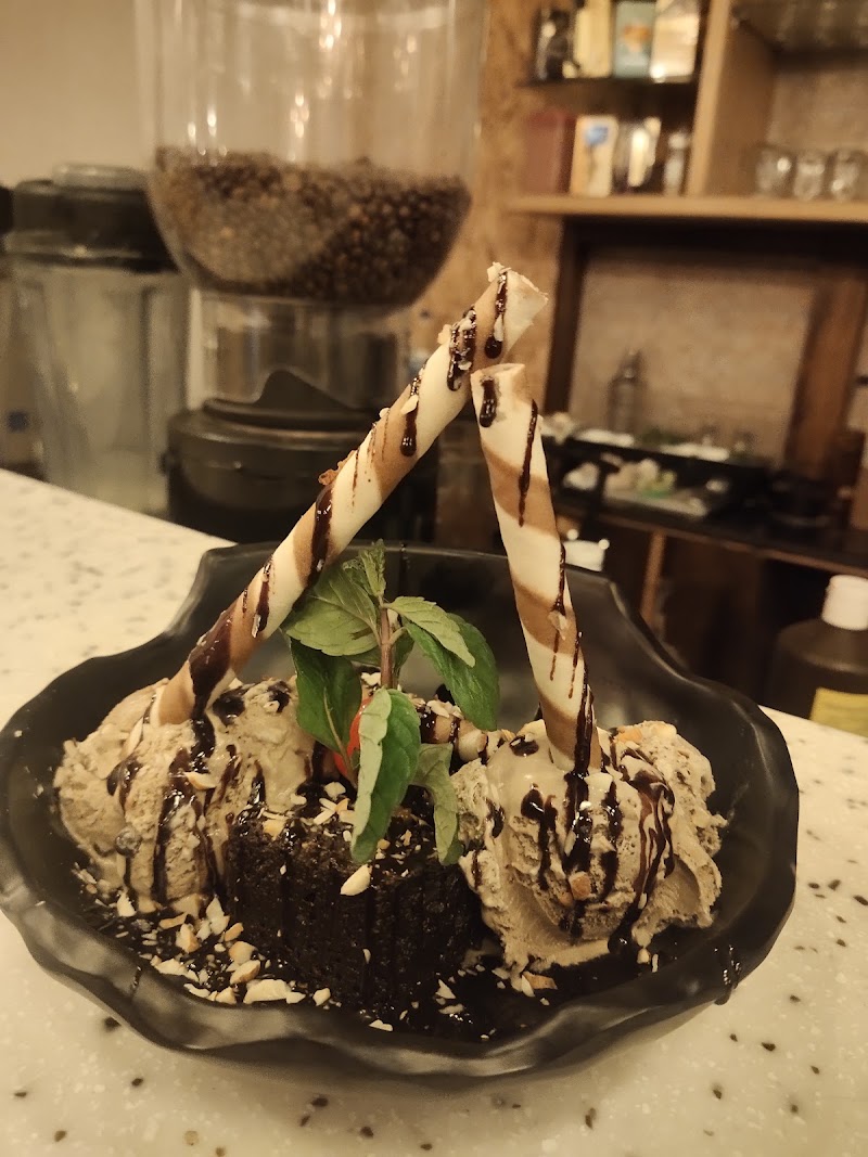 Brewbakes Cafe and restaurant - Brewbakes Cafe and restaurant, Roxy, KMBM Rd, Belgodia, Deulasahi, Bhanjpur, Baripada, Odisha 757001, India