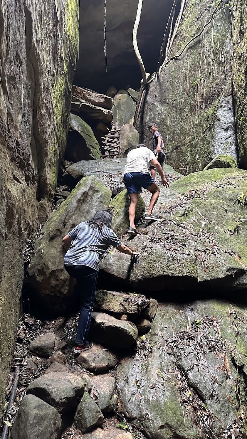 Mawlyngbna Adventure Guide - Mawlyngbna Adventure Guide, Mawlyngbna, Māwsynrām, Meghalaya 793113, India