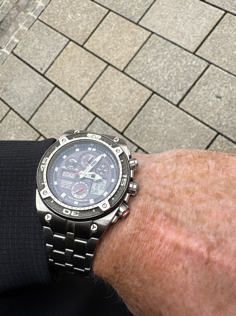KAY DELUXE - Jewelry, Watches & Co. - KAY DELUXE - Jewelry, Watches & Co. Linzer G. 72, 5020 Salzburg, Austria