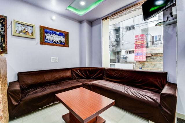 Hotel Thikana Palace - Hotel Thikana Palace 11, Fateh Singh Market, Hotel, Palace Road, opp. ITC RAJPUTANA, Gopalbari, Jaipur, Rajasthan 302006, India