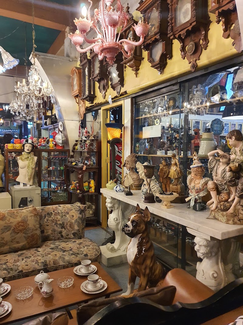 PAPAYA Studio Thailand's Largest Antique vintage store - PAPAYA Studio Thailand's Largest Antique vintage store, 405, 1 Sukhaphiban 5 Alley, Khwaeng Tha Raeng, Khet Bang Khen, Krung Thep Maha Nakhon 10220, Thailand