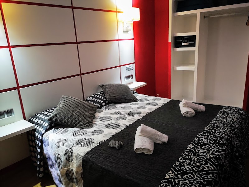 Hostal Quartier Gothic - Hostal Quartier Gothic, Carrer d'Avinyó, 42, FIRST FLOOR, Ciutat Vella, 08002 Barcelona, Spain